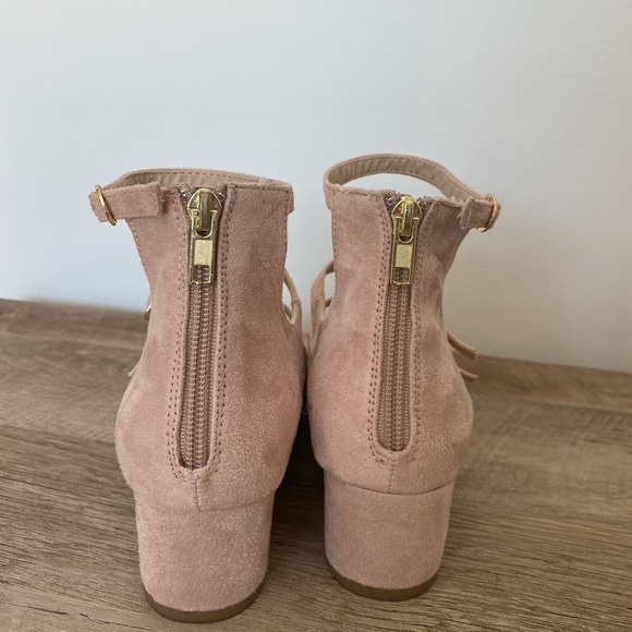 Women’s Low Pink Heels - Picture 11 of 15